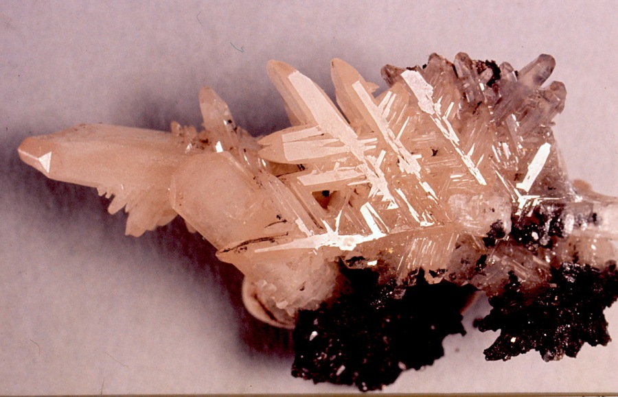 MineralsCerussite1WP